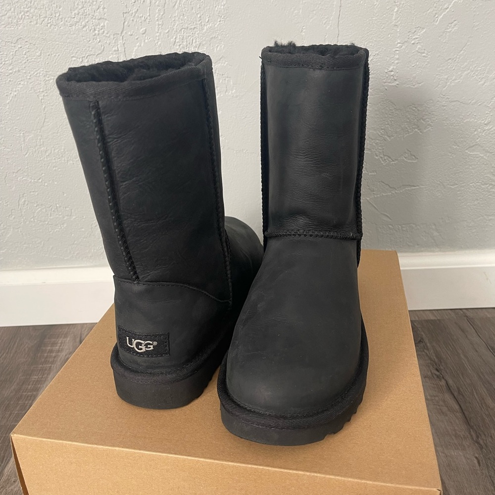 Black leather UGGS-BRAND NEW.